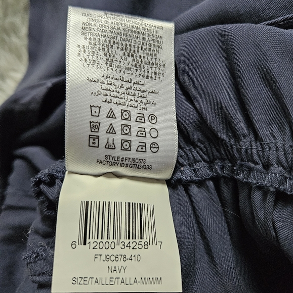 BCBG JUMPSUIT - Picture 9 of 13